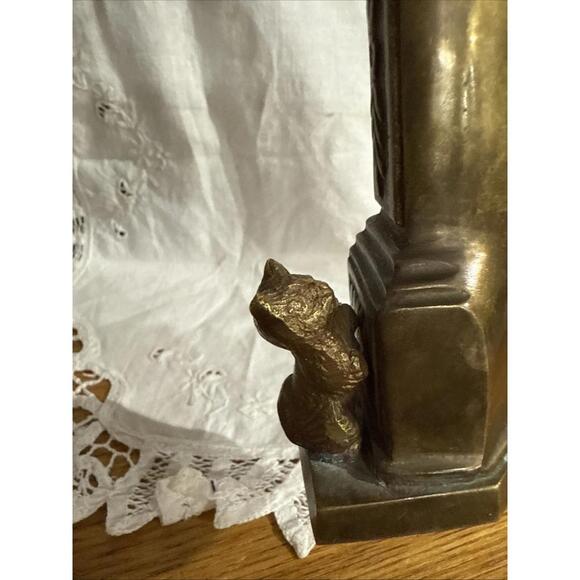 VTG Solid Brass Grandfather Clock Cat Mouse Paperweight Cottage English Country - Picture 4 of 7